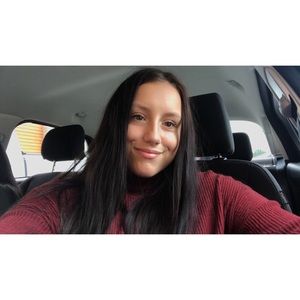 Meet your Posher, Jasmine